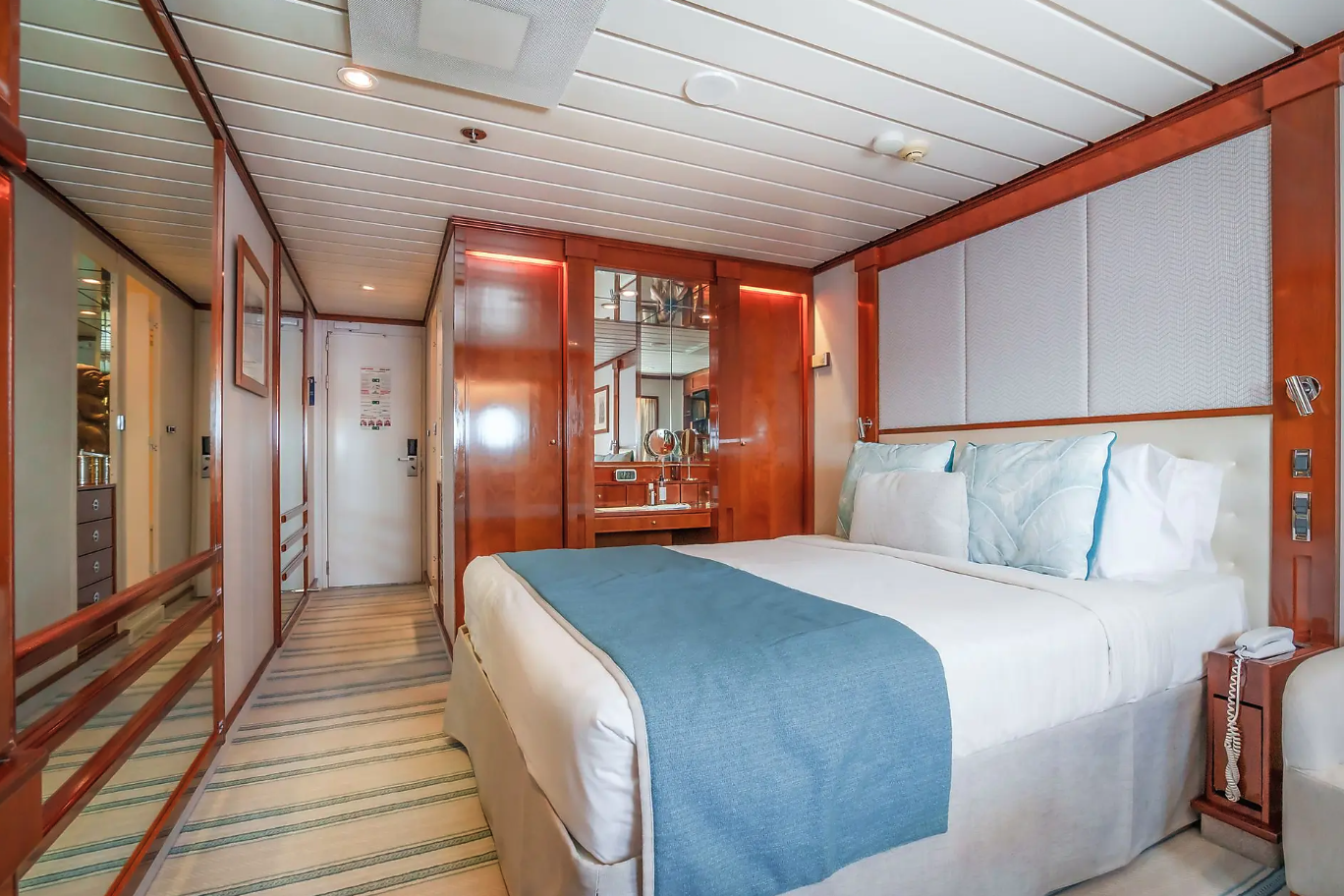 Paul Gauguin Cruises, F Porthole Exterior 1.png